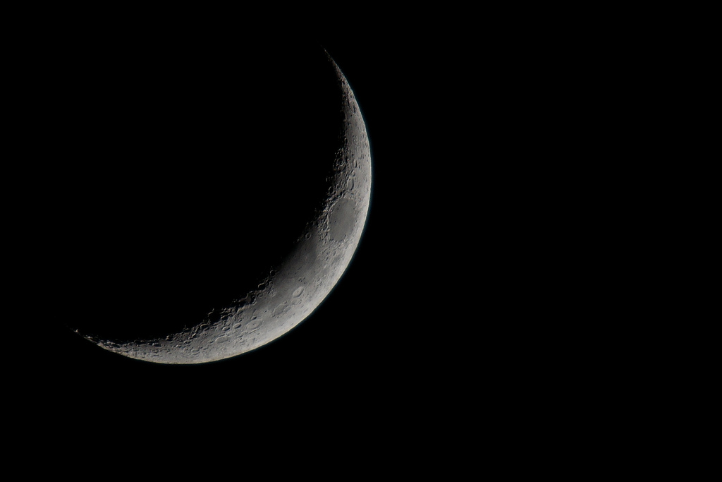 11/6/13 crescent moon by Kevin Wolf