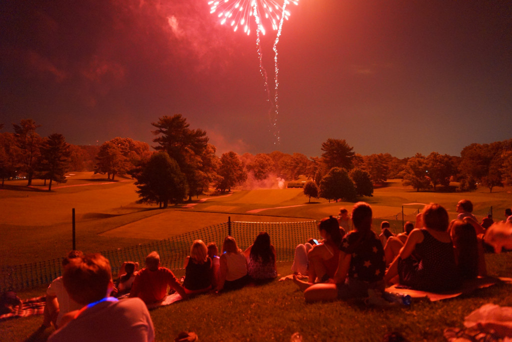 Watching the fireworks in Arlington, VA by Kevin Wolf